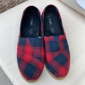 TOMS Red Plaid Felt Flats size 8